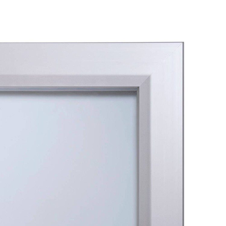Gablota magnetyczna SLM 18xA4 130x91 cm z certyfikatem trudnopalności B1 zamykana na kluczyk do użytku zewnętrznego gablota zewnętrzna gablota ogłoszeniowa gablota informacyjna tablica ogłoszeń tablica informacyjna ogniotrwała srebrny
