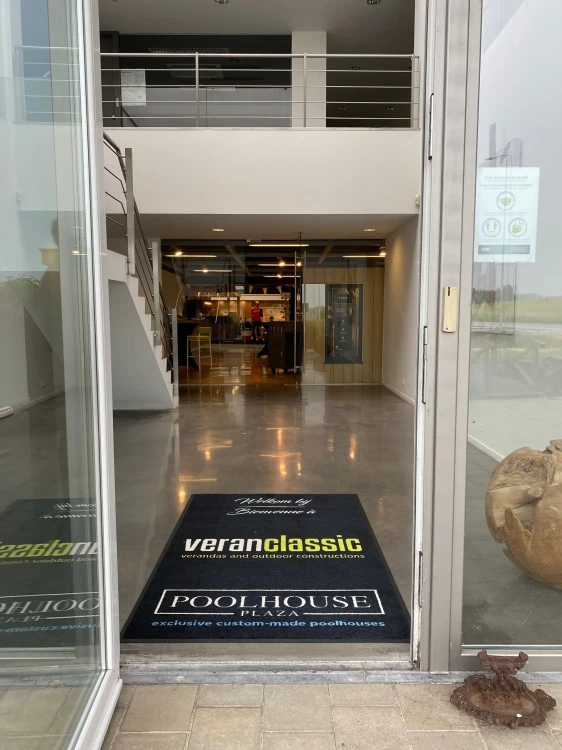 Mata podłogowa Interior Guard Brush - dywanik wycieraczka wykładzina z logo do zastosowań wewnętrznych