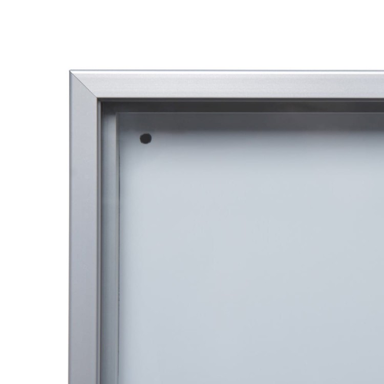 Detal, smukła obudowa - Gablota magnetyczna SLIM 12xA4 88x92 cm z przesuwanymi drzwiami zamykana na kluczyk do użytku wewnętrznego gablota wewnętrzna gablota ogłoszeniowa gablota informacyjna tablica ogłoszeń tablica informacyjna