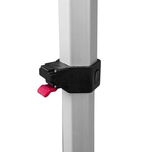 Zbliżenie na profil stalowy sześciokątnej konstrukcji