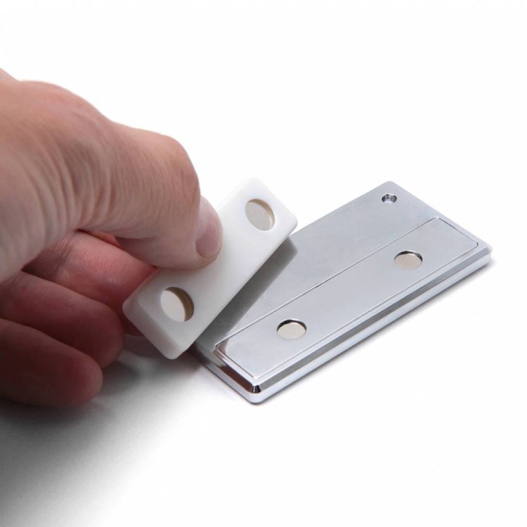 Detal - Identyfikator magnetyczny 70 x 34 mm ID holder na identyfikator magnetyczna tabliczka plakietka imienna 7,0 x 3,4 cm