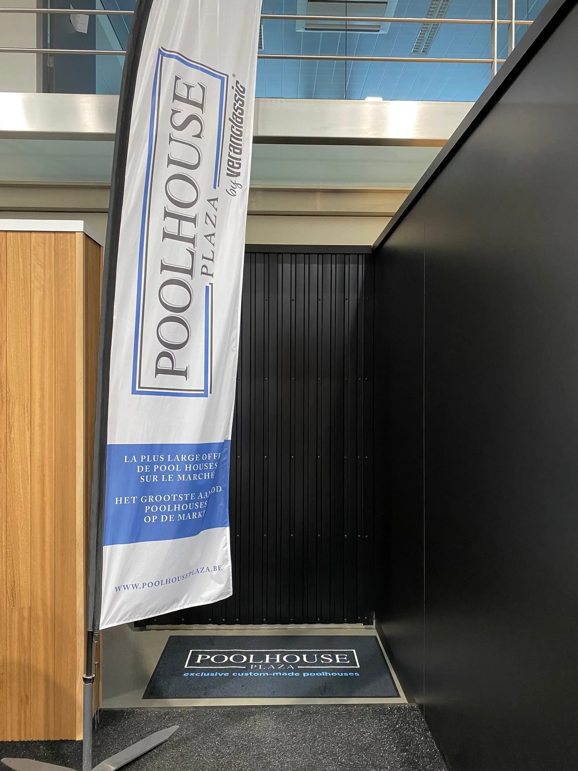 Mata podłogowa Interior Guard Brush - dywanik wycieraczka wykładzina z logo do zastosowań wewnętrznych